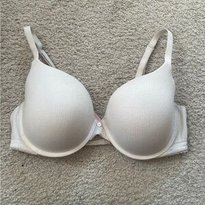 White Victoria’s Secret bra